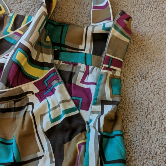 Banana Republic sleeveless blouse - Picture 4 of 4